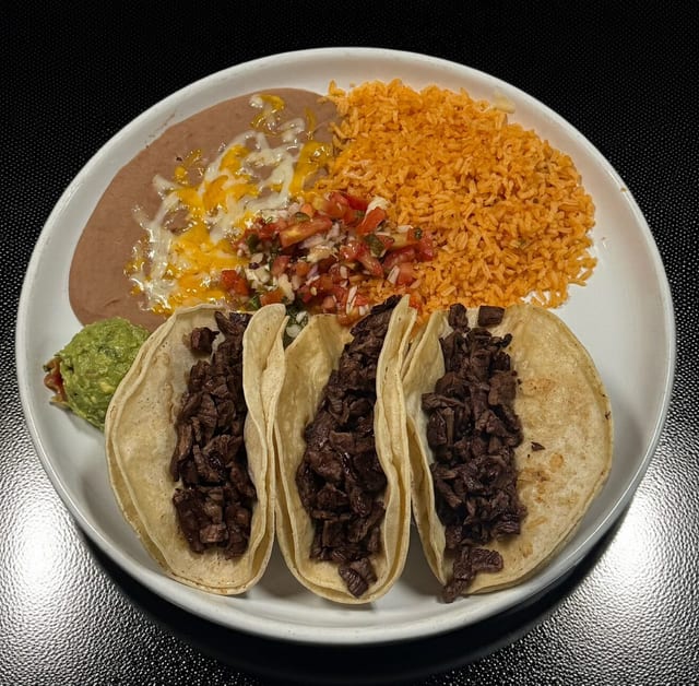 Tacos Al Carbón.