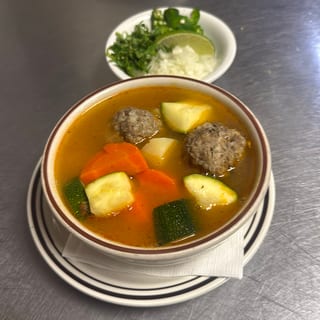 Sopa de Albóndigas