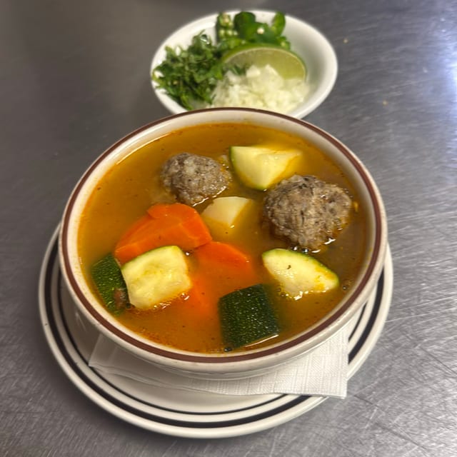 Sopa de Albóndigas.