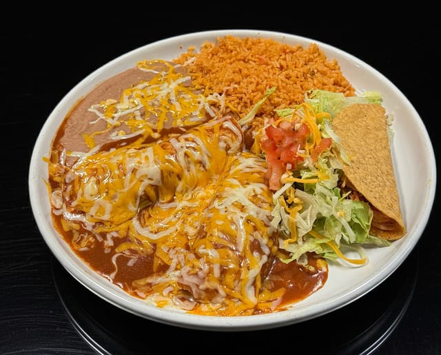 #21 Enchilada, Tamal (Pork) and Taco..